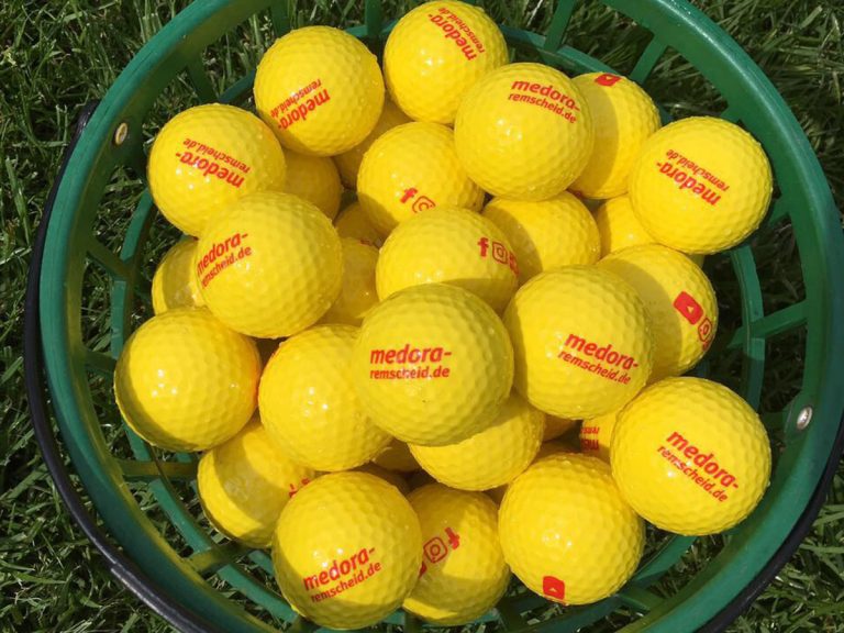 Neue Bälle