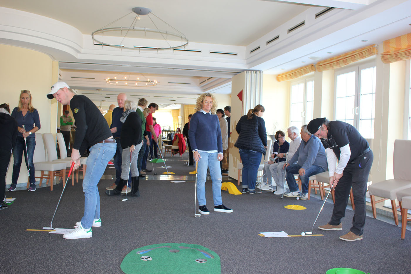 indoor-putting_18_010