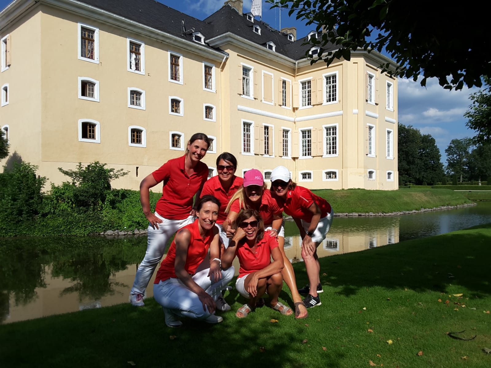 ak30Damen_schloss-miel