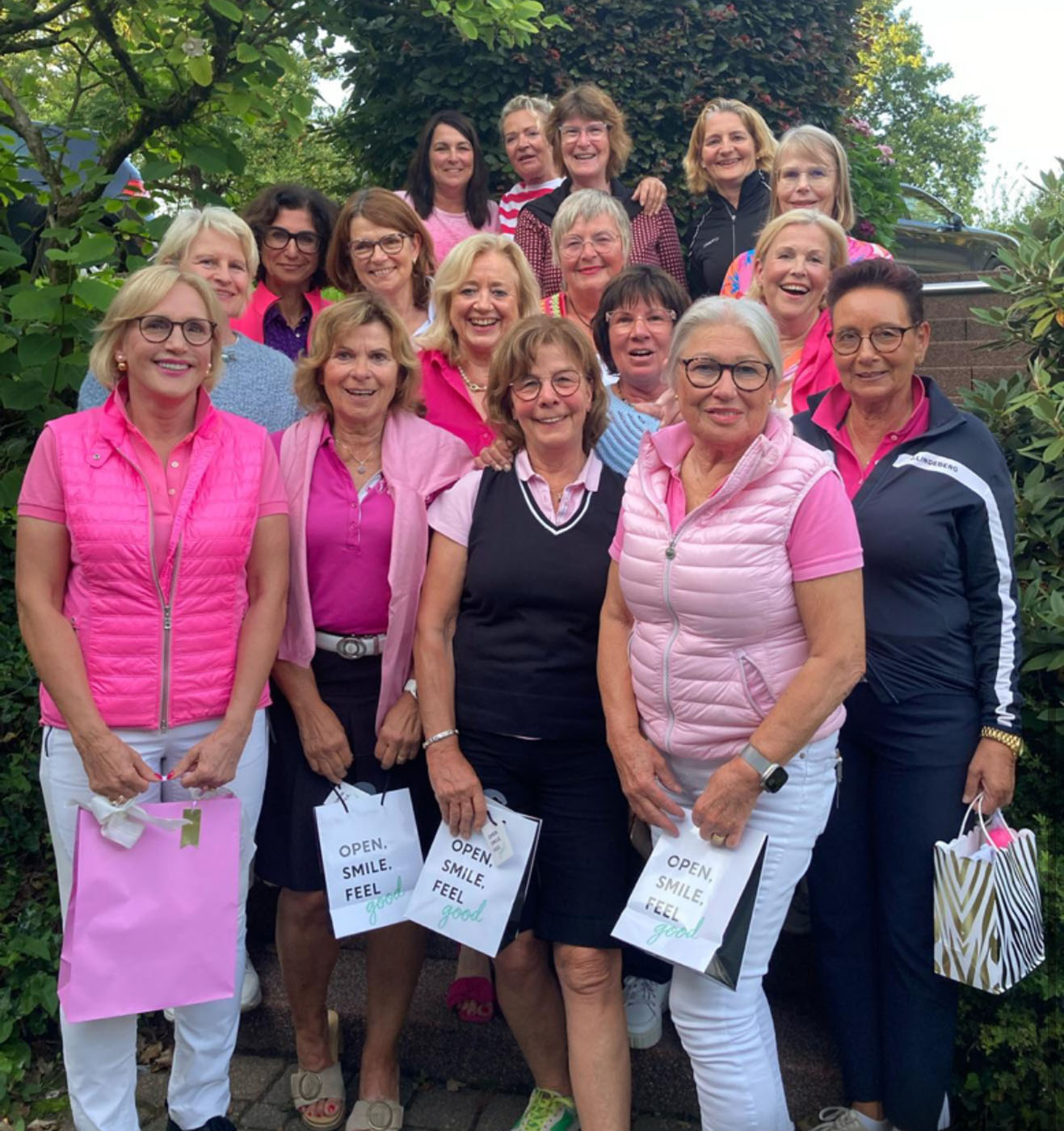 damengolf-varmert-pinkribbon25_7